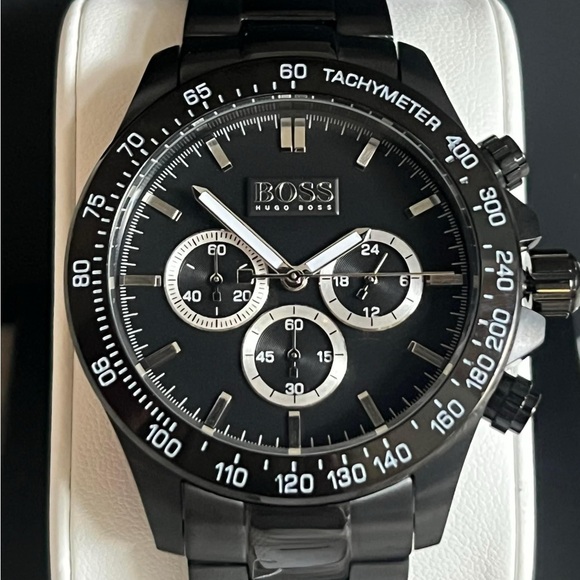 Hugo Boss Men’s Black Dial Watch
Case Size: 44mm
MSRP: $525
Brand New original - Picture 1 of 10